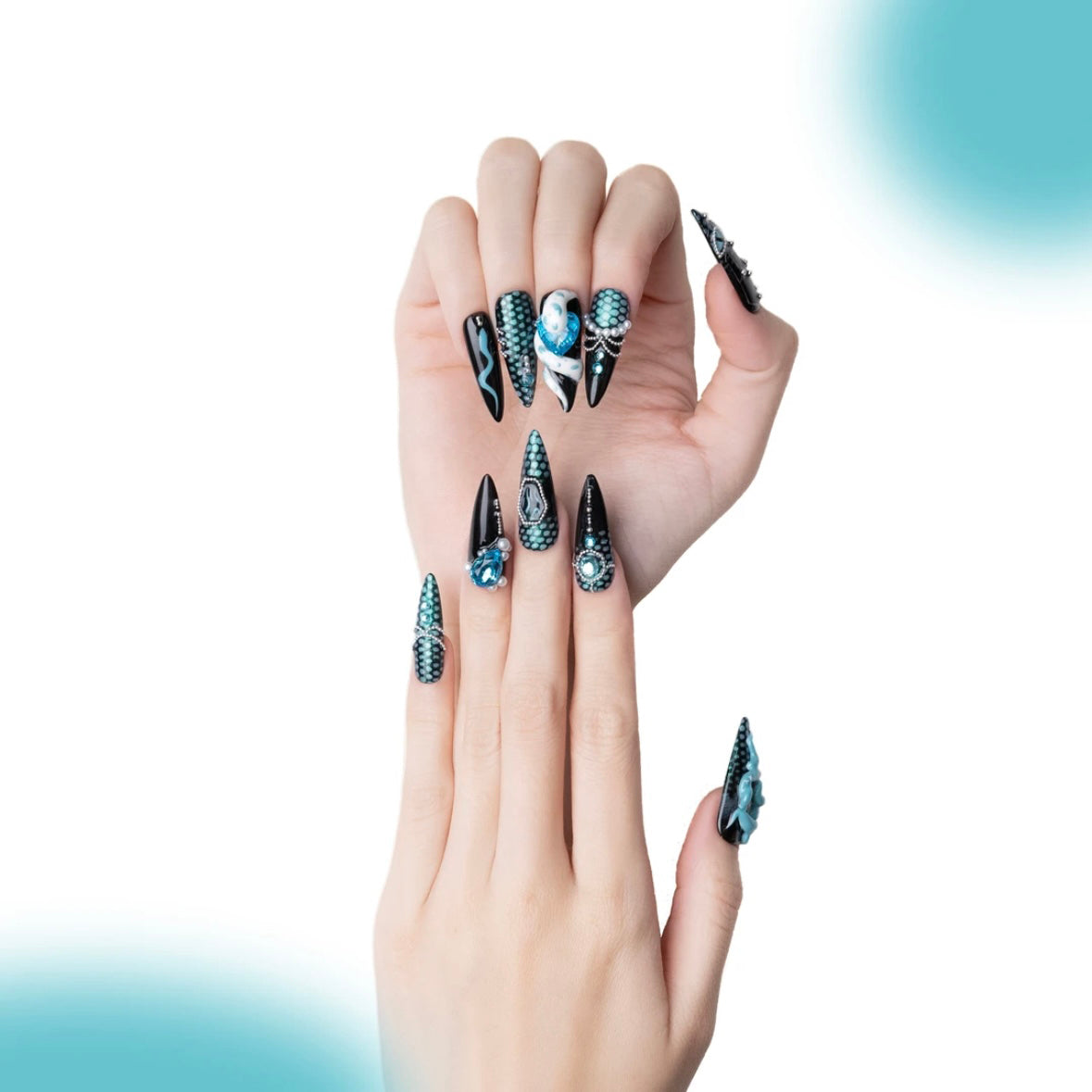 「Blue baby snake」10Pcs Handmade Press-on Nails, 3D Hand-Painted Reusable False Nails